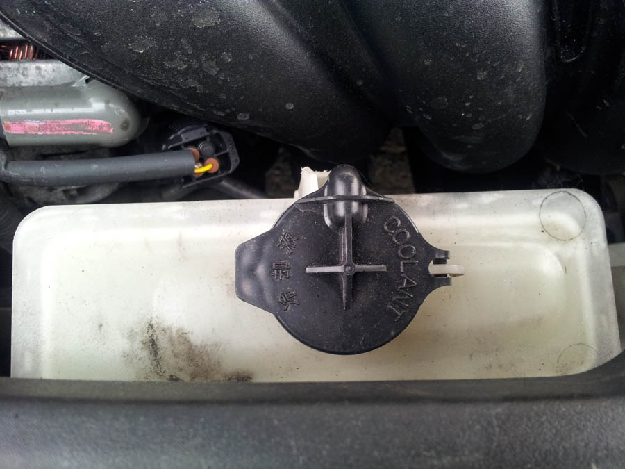 Toyota Avensis T3-X expansion-tank